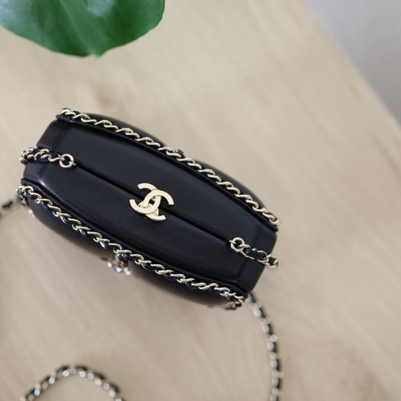 ❌NOT AVAILABLE❌ RARE GHW Chanel Chain Frame CC Box Minaudiere Calfskin Mini Clut - Picture 4 of 15